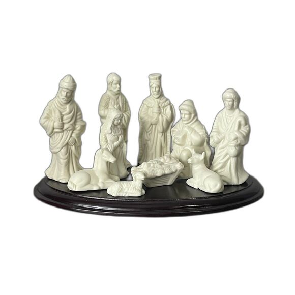 11-Piece White Nativity Set w/ Wood Base Christmas Display Porcelain Figures - Picture 2 of 12